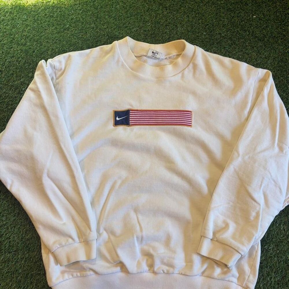 Nike Men's White and Grey Sweatshirt